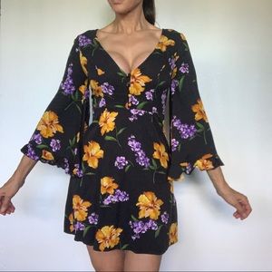 Beautiful Dilk Like Floral Dress with Delicate Flare Sleeves - NEW, never worn